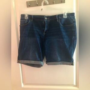 Calvin Klein denim shorts sz 30W GUC
